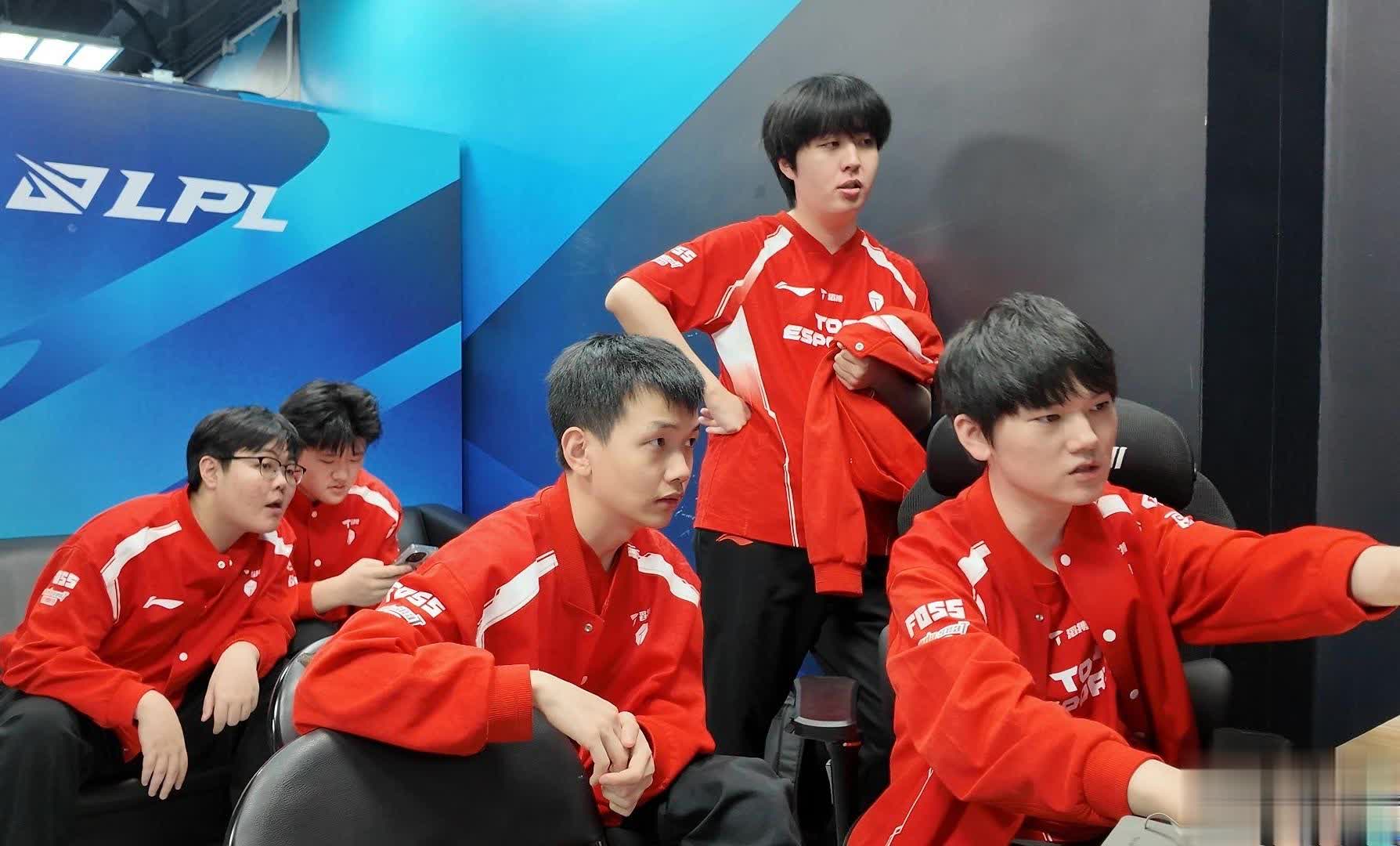 ENG呢, Cryin, er所在的