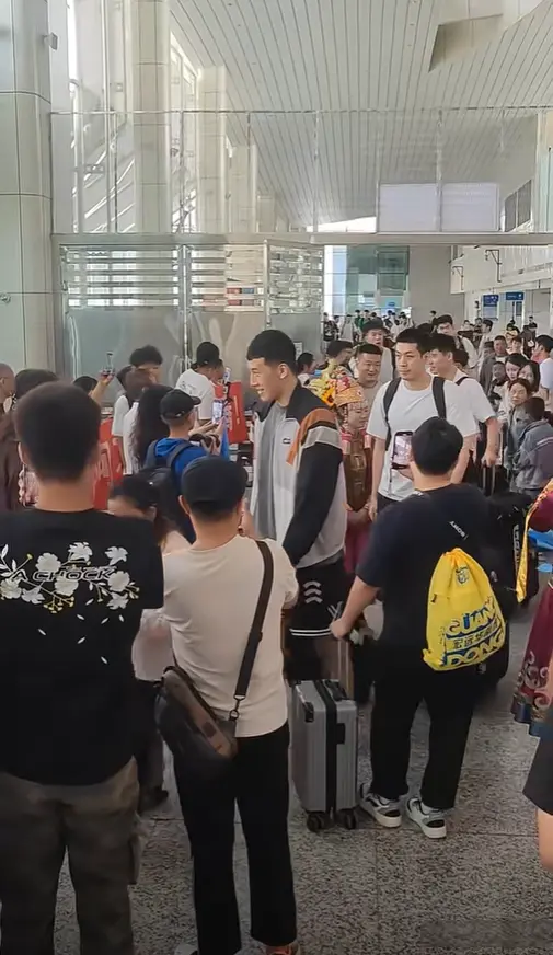 地球迷的欢, 出色发挥 地球迷的欢, 出色发挥